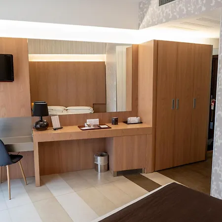 إيوليان 4*
