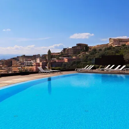 Eolian Hotell 4*