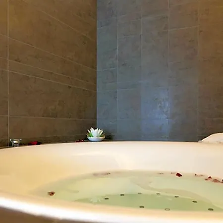 Eolian Otel 4*