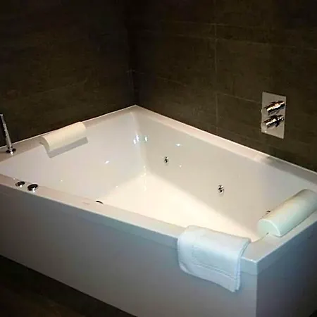 Otel Eolian 4*